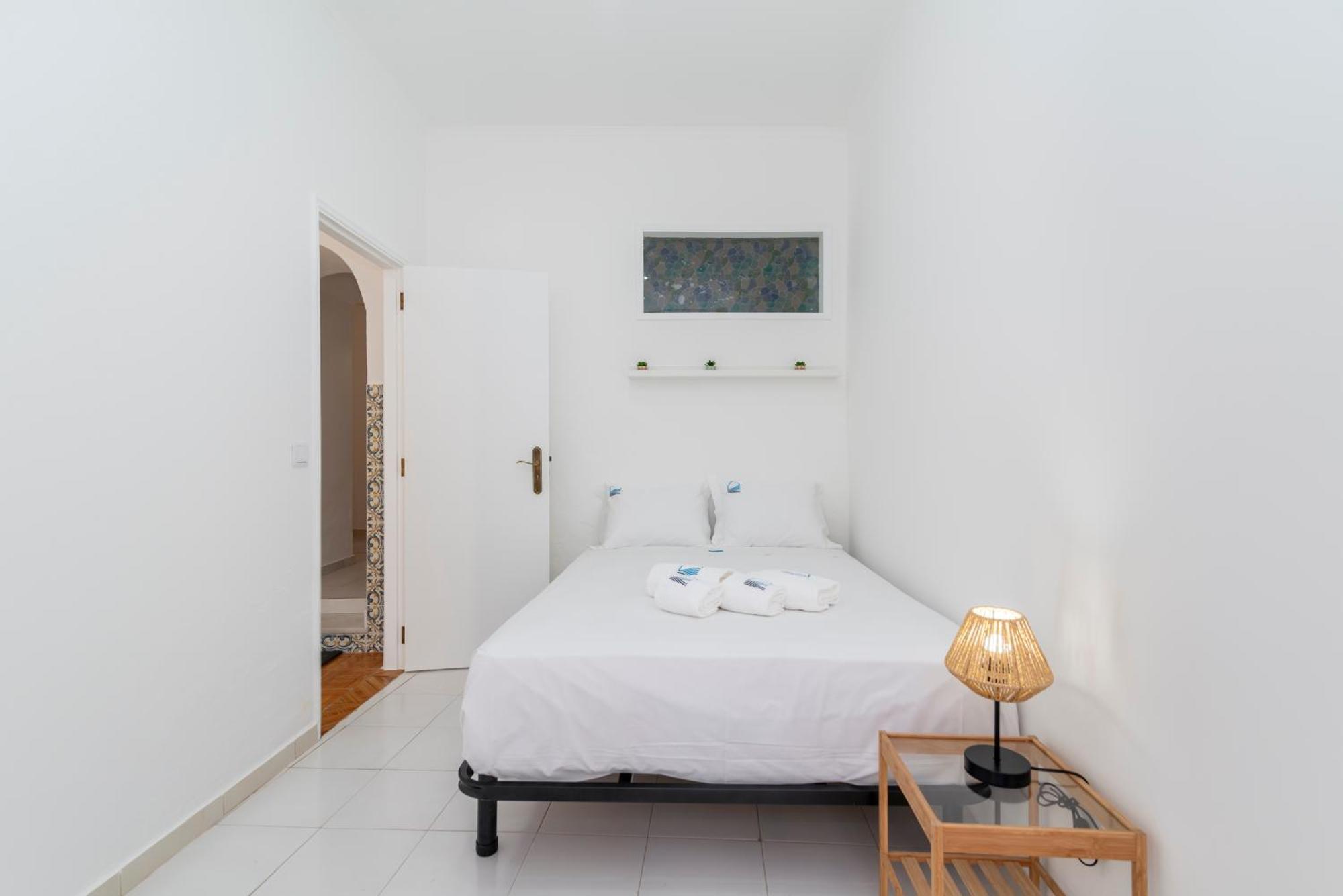 Casa Garde - 5 Mins City Center - Private Balcony - Wi-Fi Tavira Exterior photo